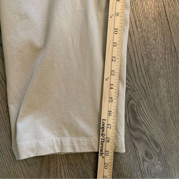 CHICO’S Crop pants women’s size 1.5 or  M/10 Tan flat front wide leg. - Picture 12 of 13